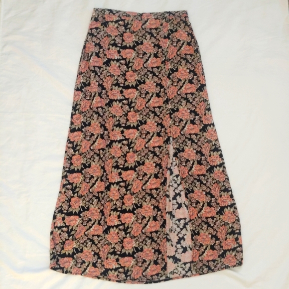 American Eagle Floral Print Maxi Skirt Women's Size Medium - Picture 3 of 6